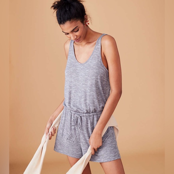Lou & Grey Gray Drawstring Romper with Pockets small petite - Picture 1 of 13